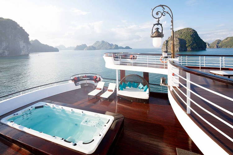 cruise over night on halong bay luxury boat