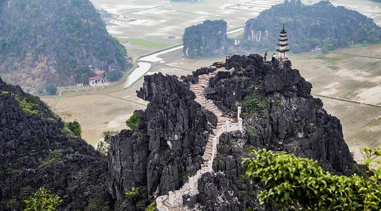 dance cave, ninh binh, vietnam