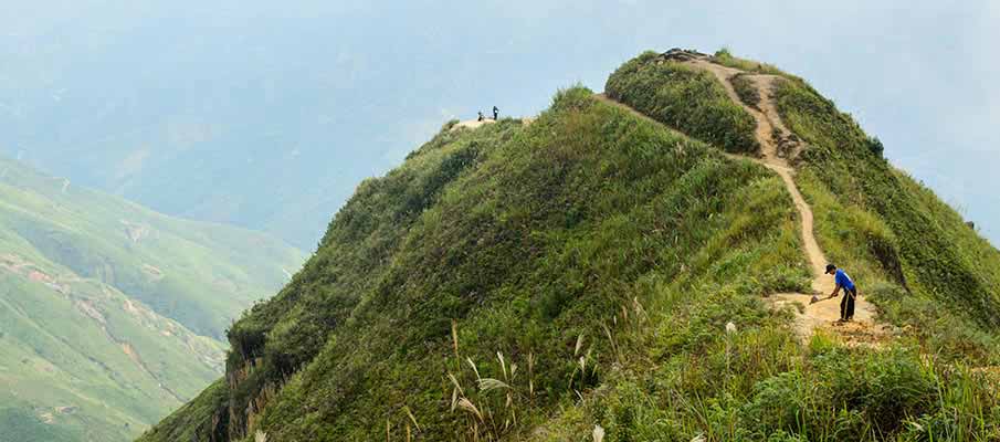 dinasour spine ta xua vietnam, dinasour backbone ta xua vietnam, ta xua peak, son la, vietnam, cloud hunting in vietnam