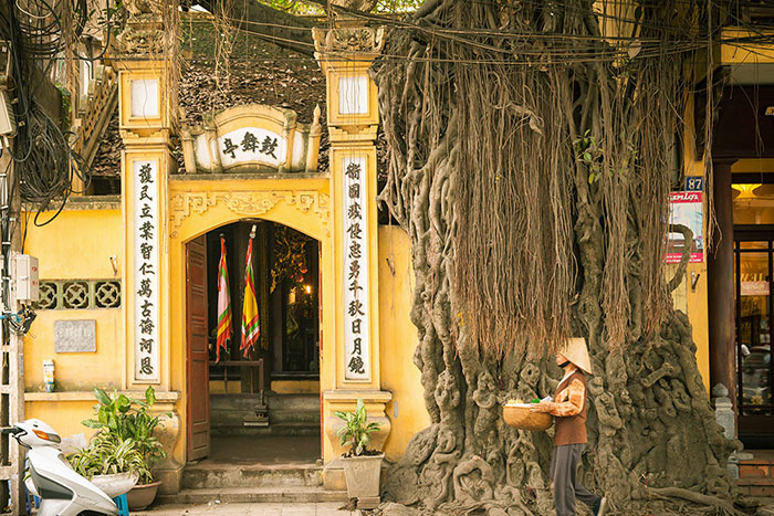 districts of 36 corporations Hanoi temple