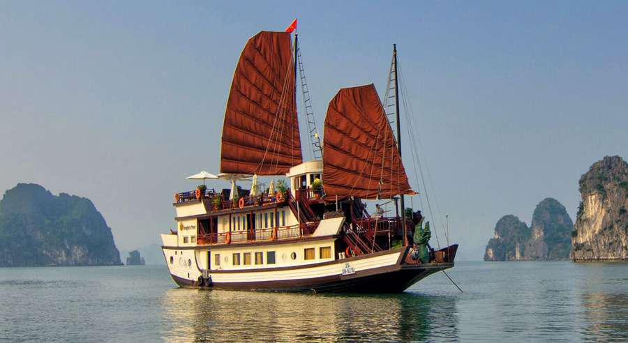 bai tu long bay cruise, halong bay cruise, how to choose ha long bay cruise, bai tu long bay 4 star cruise, bai tu long bay cruise 2 days 1 night, bai tu long bay cruise 3 days 2 nights halong bay cruise 2 days 1 night, halong bay cruise 3 days 2 nights