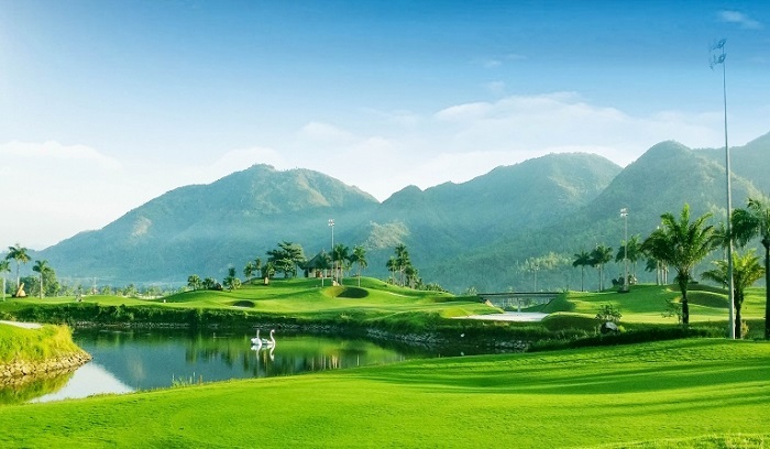 golf course Nha Trang, golf Vietnam, Diamond Bay Golf Nha Trang, beautiful space