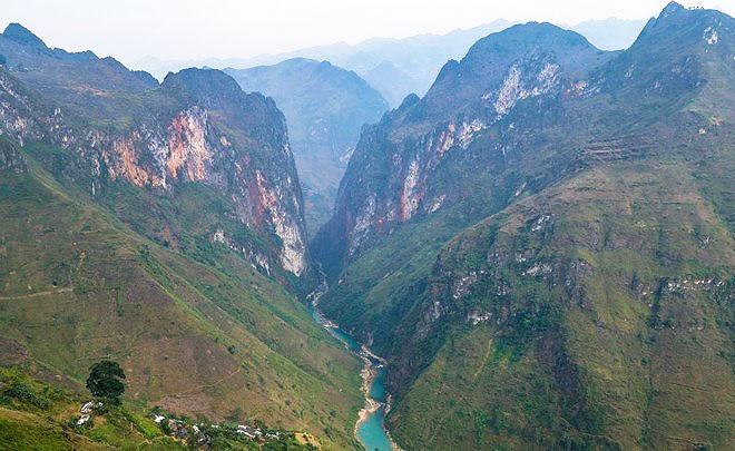 ha giang thien huong village river