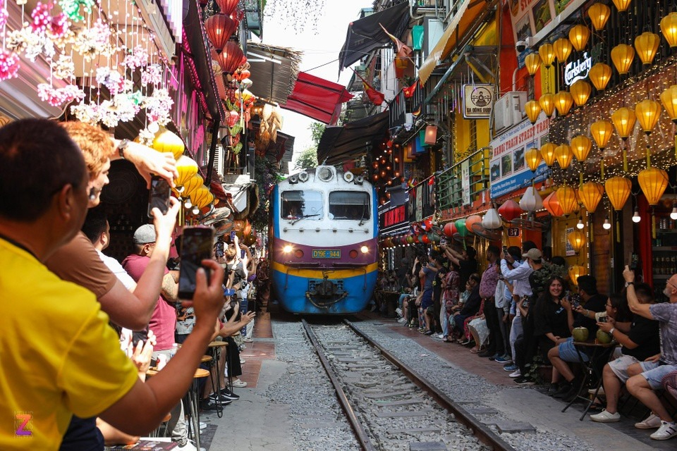 Hanoi Train Street