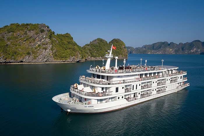 halong bay, lan ha bay, bai tu long bay, cruise trip, boat trip, dream cruise, the cruise in halong