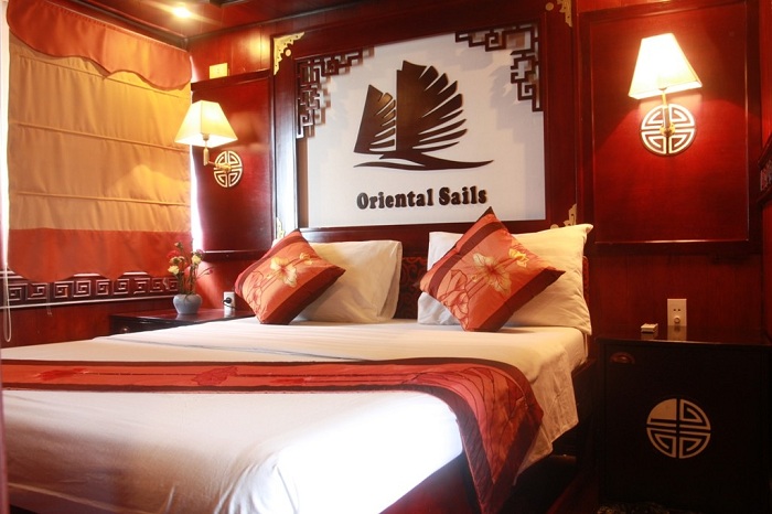 halong bay cruises, top 10 cruises halong bay, top 10 boats halong bay, top 10 junks halong bay, sea trip halong bay, boat trip halong bay, oriental sails boat halong