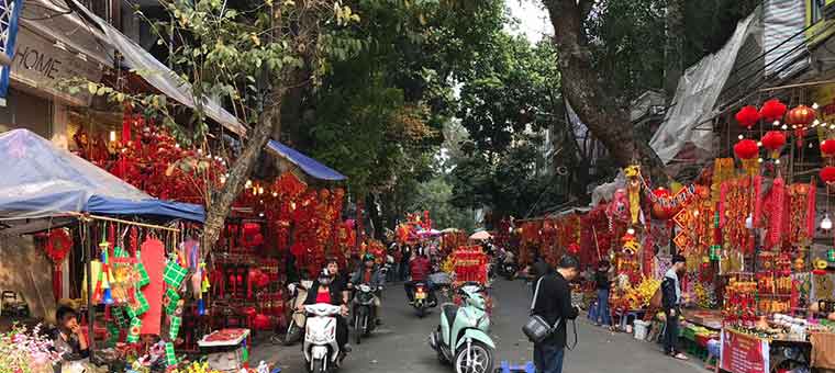 hang ma street in hanoi old quarter