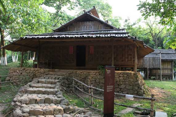 hanoi ethnography museum house of Dao