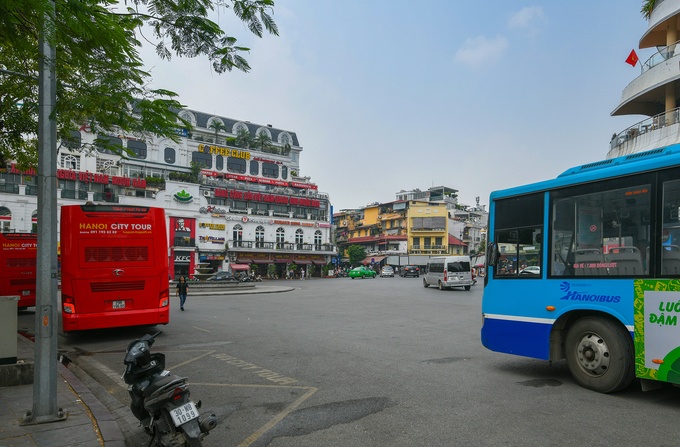 hanoi old quarter past and present dong kinh nghia thuc square