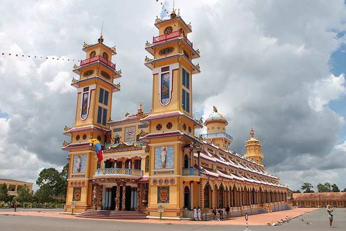 ho chi minh city in 1, 2 or 3 days guide caodai temple