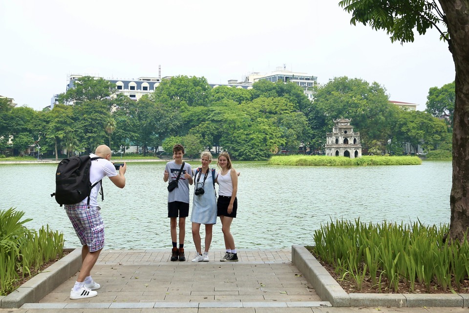 hanoi, hoan kiem lake, hanoi among euromonitor international's top 100 city destinations