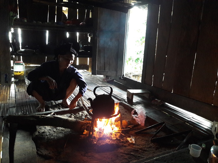 hoang su phi ha giang cooking at the dao