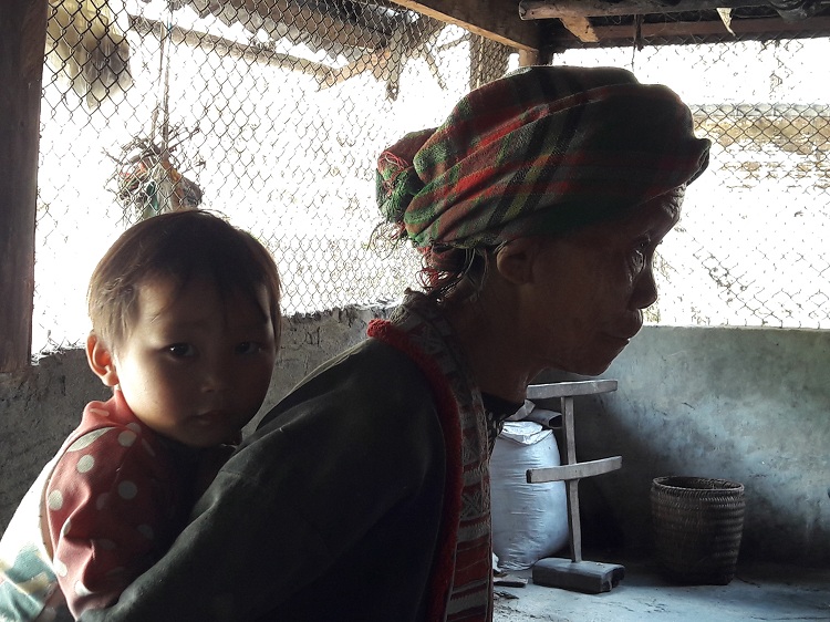 hoang su phi ha giang grandma dao and grandchild