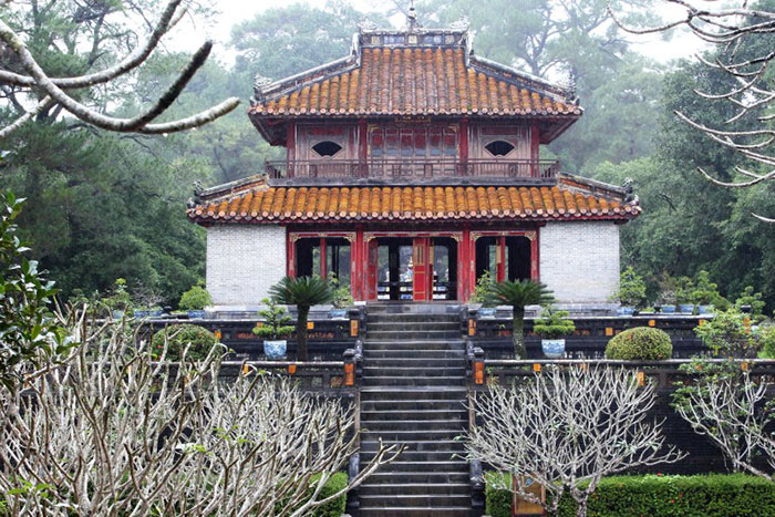 hue city minh mang royal tomb minh lau