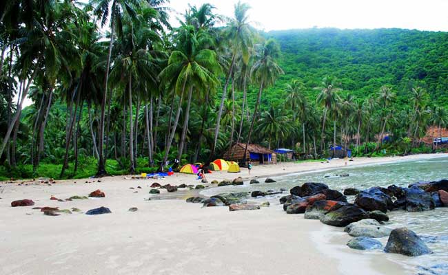 islands and beaches vietnam nam du