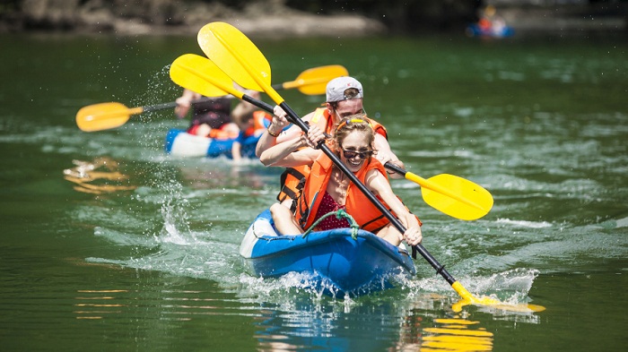 vietnam kayak, kayaking vietnam, must-visit vietnam kayak, river for kayak vietnam, halong quang ninh, halong bay