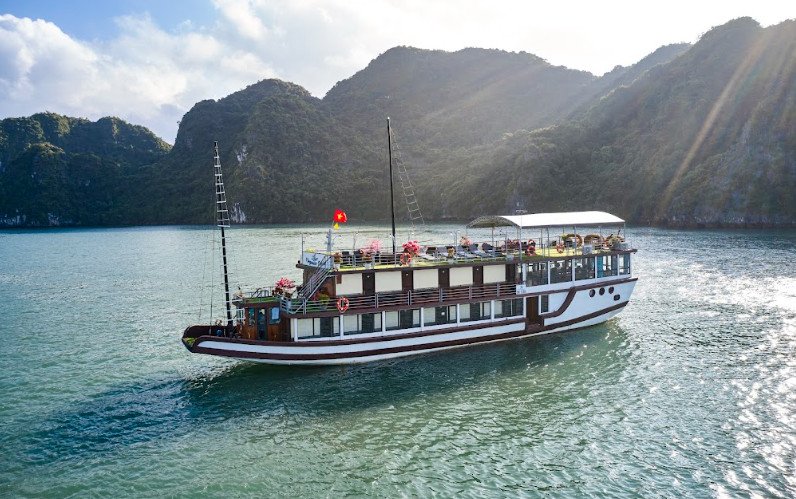 lavender elegance, halong bay cruise, how to choose ha long bay cruise, halong bay 3 star cruise, halong bay cruise 2 days 1 night, halong bay cruise 3 days 2 nights