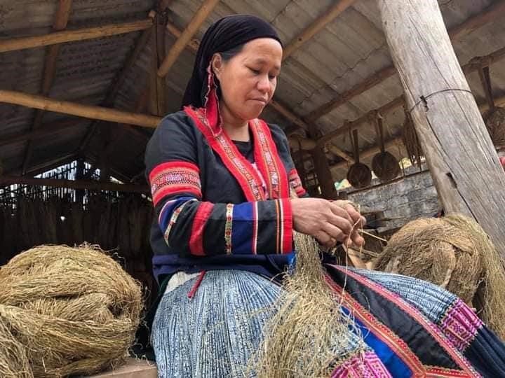 Ha Giang, Lung Tam linen weaving, Lung Tam brocade, Hmong brocade, steps to weave linen, stages to weave line