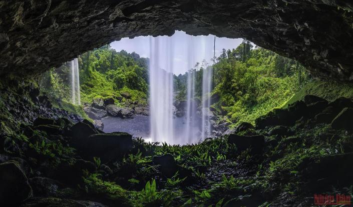 Hang En Waterfall, K50, Dray Nur Waterfall, Central Highlands