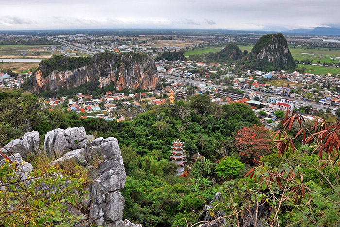 ngu hanh son marble mountains panorama