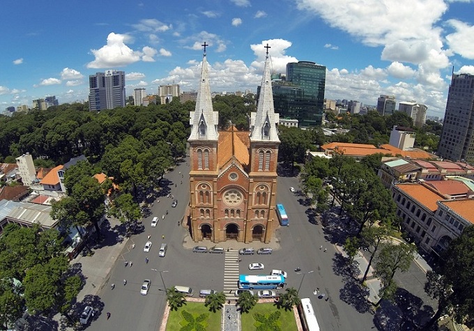 notre dame cathedrale saigon