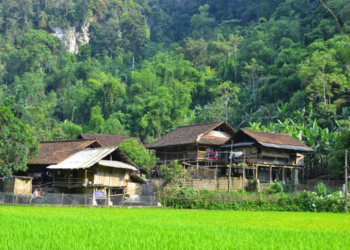 pac ngoi village ba be lake nature