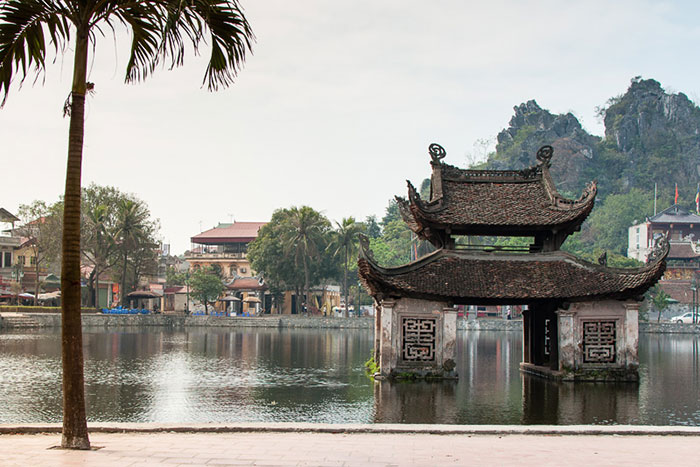 pagoda near hanoi master pagoda