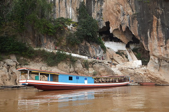  pak ou caves, what to visit luang prabang, how to get to pak ou caves, pak ou caves luang prabang, what to see in the pak ou caves, best time to visit the pak ou caves, Luang Prabang's must-visit sites