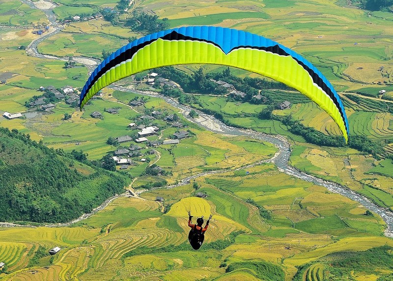 paragliding destinations vietnam, mu cang chai, paragliding