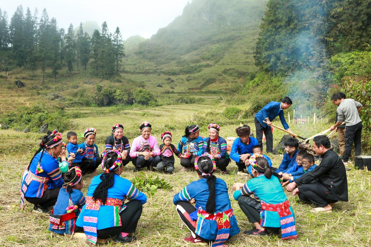 Among the Phu La people of Ta Chai, the spirit-hunting ritual brings together a broad participation from the whole community. Photo : Quang Van Hung