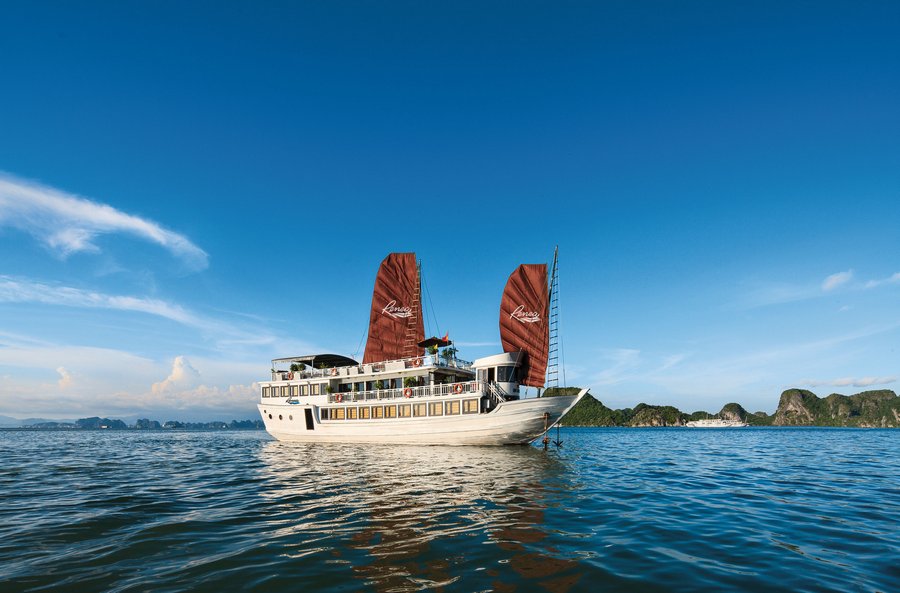 renea cruise, bai tu long bay cruise, halong bay cruise, how to choose ha long bay cruise, bai tu long bay 3 star cruise, bai tu long bay cruise 2 days 1 night, bai tu long bay cruise 3 days 2 nights halong bay cruise 2 days 1 night, halong bay cruise 3 days 2 nights