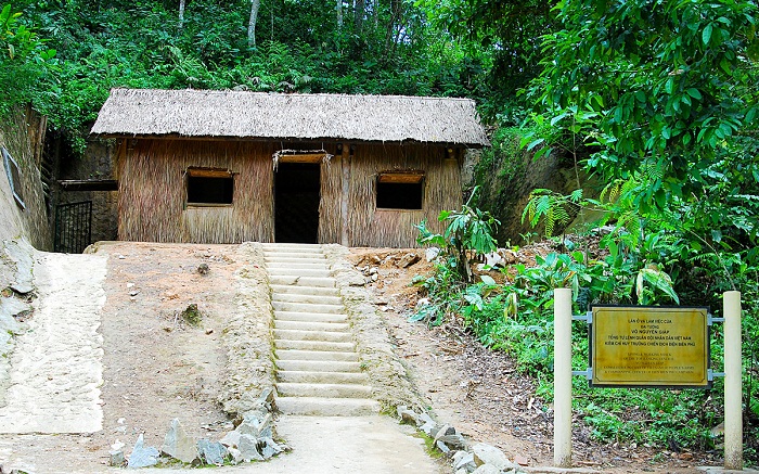 General Giap's living and working shack in Muong Phang. Photo: Internet