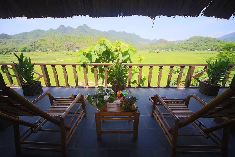 stay in mai chau vietnam