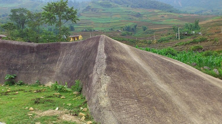 stone field in sapa vietnam sculptures