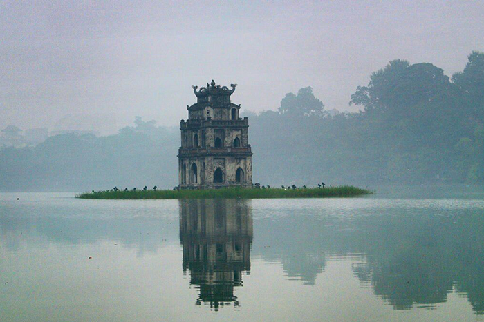 stroll around hoan kiem lake turtle tower