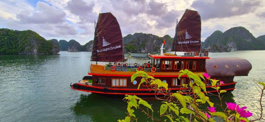 lan ha bay cruise, lan ha bay cruise, halong bay cruise, how to choose ha long bay cruise, lan ha bay 3 star cruise, lan ha bay cruise 2 days 1 night, lan ha cruise 3 days 2 nights, halong bay cruise 2 days 1 night, halong bay cruise 3 days 2 nights