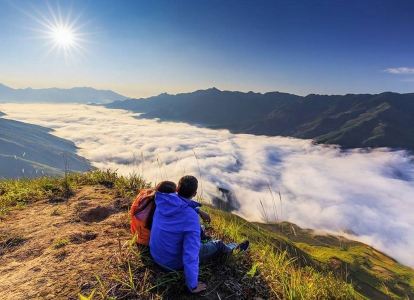 ta xua peak, son la, vietnam, cloud hunting in vietnam