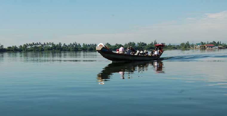 tam-giang-lagoon-the largest-lagoon-in-southest-asia