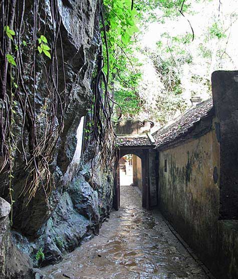 thay pagoda the walk