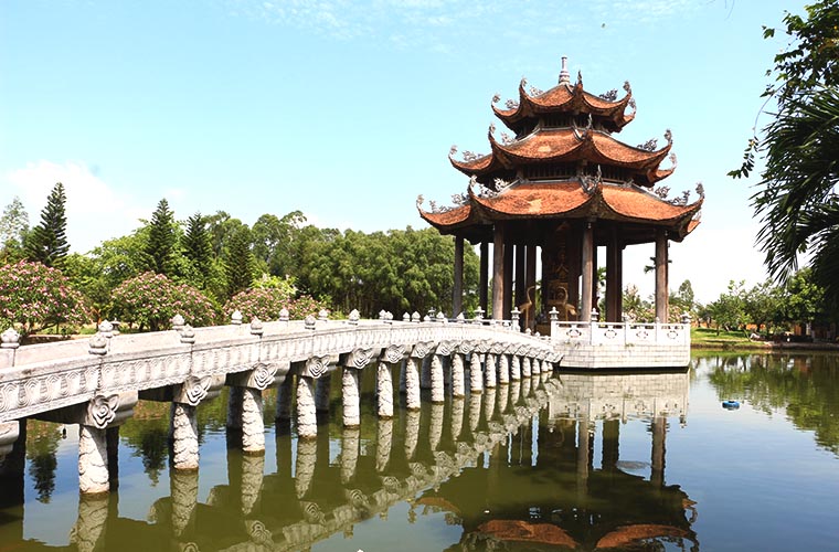 the-200-year-old-nom-village-nom-pagoda- 2