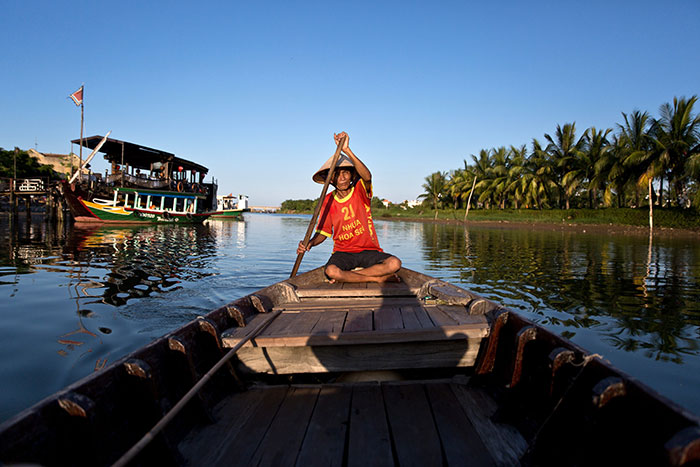 thu bon river hoi an ancient town local life