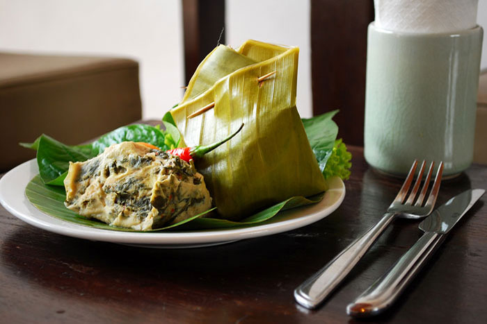 Laotian dishes, Laotian cuisine, popular Laos dish, Laos travel