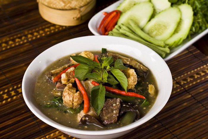 Laotian dishes, Laotian cuisine, popular Laos dish, Laos travel