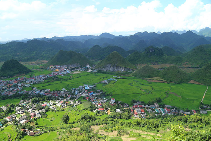 top 10 things to visit ha giang quan ba sky gate