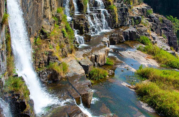 top-most-gorgoues-waterfall-in-vietnam-dalat