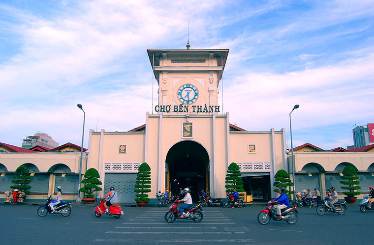 tourist attraction in sai gon - Ben Thanh market