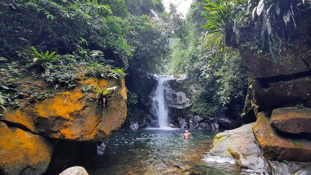 Swimming in Trach Stream, Thung Nai, Hoa Binh