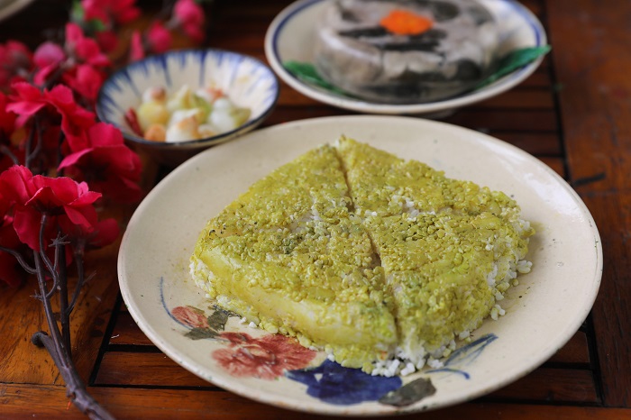 traditional meal Tet banh chung