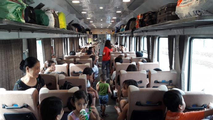 train in vietnam, travel by train in vietnam, vietnam train