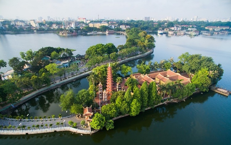 travel to vietnam, reason to go to vietnam, trip to vietnam, vietnam vacation, tran quoc pagoda